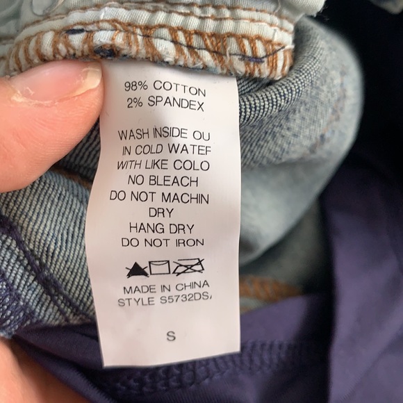 LPinkBlush Blue Distressed Maternity Full Panel Bermuda Raw Hem Shorts - Picture 8 of 10